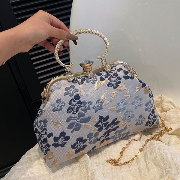 waist bags luxury women glitter clip shell chain messenger kisslock purses and handbags party clutch evening designer shoulder 230522
waist bags luxury women glitter clip shell chain messenger kisslock purses and handbags party clutch evening designer shoulder 230522