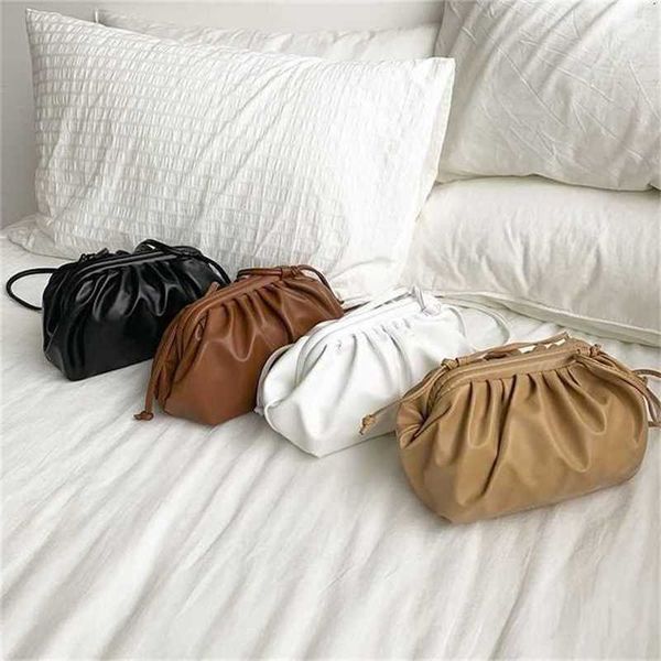 bottegas handbags venetas cloud designer small ck soft leather womens the same wrinkled single shoulder crossbody handheld dumpling 18lil
bottegas handbags venetas cloud designer small ck soft leather womens the same wrinkled single shoulder crossbody handheld dumpling 18lil