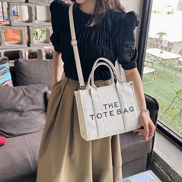 the tote marc this year's popular new women's bag small group carrying korean version large capacity one shoulder tote jacobsxi57j
the tote marc this year's popular new women's bag small group carrying korean version large capacity one shoulder tote jacobsxi57j