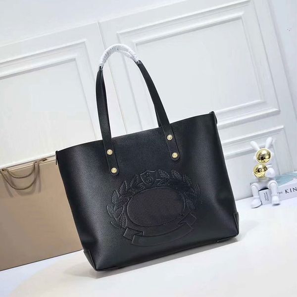 leather shoulder bag handbag large capacity tote bags embossed letter vintage plaid pattern women shopping purse open design interior zipper
leather shoulder bag handbag large capacity tote bags embossed letter vintage plaid pattern women shopping purse open design interior zipper
