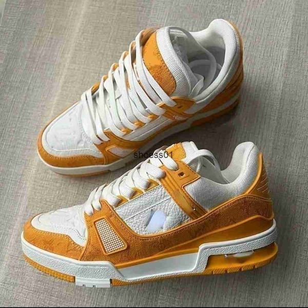 brand trainer casual shoes b22 shoes fashionable vintage denim stitching lvity leather sneakers for men and women, Black
brand trainer casual shoes b22 shoes fashionable vintage denim stitching lvity leather sneakers for men and women, Black