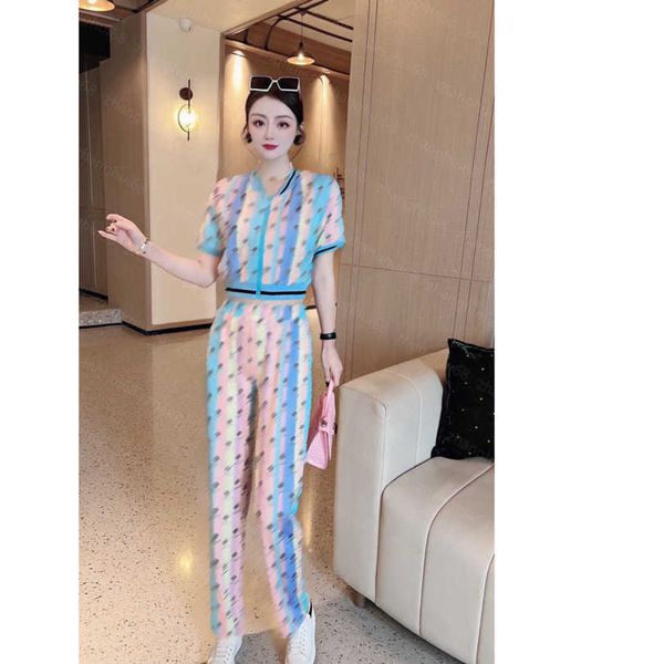 23ss casual suit womens designer clothing women pants sets full rainbow letter logo printed zipper short sleeve coat elastic-waisted pants s, White
23ss casual suit womens designer clothing women pants sets full rainbow letter logo printed zipper short sleeve coat elastic-waisted pants s, White