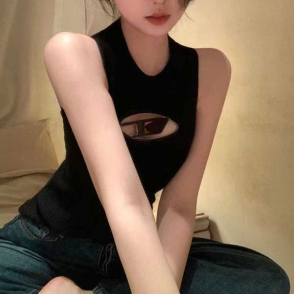 23ss designer women's tanks fashion tank t shirt womens letter print short sleeve round neck knitting tees, White
23ss designer women's tanks fashion tank t shirt womens letter print short sleeve round neck knitting tees, White