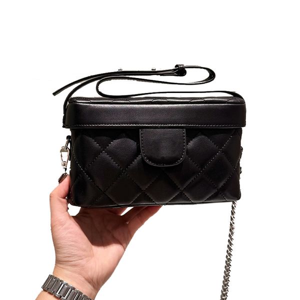 23ss designers classic women shoulder bags handbags 8a quality cowhide quilted matelasse fashion chain crossbody bag totes luxury designer m
23ss designers classic women shoulder bags handbags 8a quality cowhide quilted matelasse fashion chain crossbody bag totes luxury designer m
