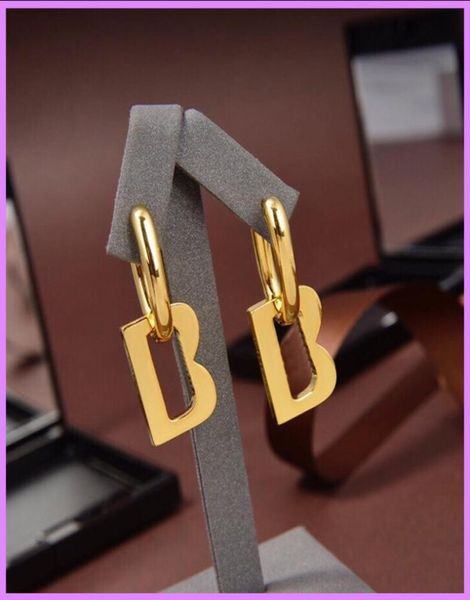 women fashion earrings retro letters earring for women luxury designer jewelry gold mens for gifts relief ear studs ladies nice d24563597, Golden;silver
women fashion earrings retro letters earring for women luxury designer jewelry gold mens for gifts relief ear studs ladies nice d24563597, Golden;silver