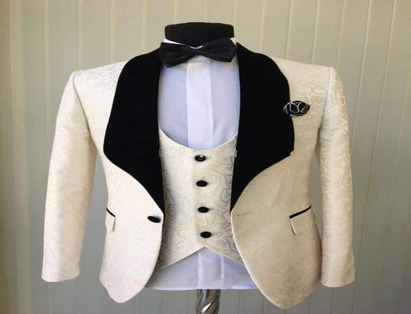champagne jacquard men wedding tuxedos black velvet lapel one button groom tuxedos popular men dinnerdarty dressjacketpantstie4094251, Black;gray
champagne jacquard men wedding tuxedos black velvet lapel one button groom tuxedos popular men dinnerdarty dressjacketpantstie4094251, Black;gray