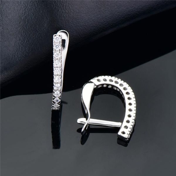 huggie dy 925 sterling silver earring micro pave clear cubic zirconia popular earring for female daily wear fashion accessories jewelry, Golden;silver
huggie dy 925 sterling silver earring micro pave clear cubic zirconia popular earring for female daily wear fashion accessories jewelry, Golden;silver