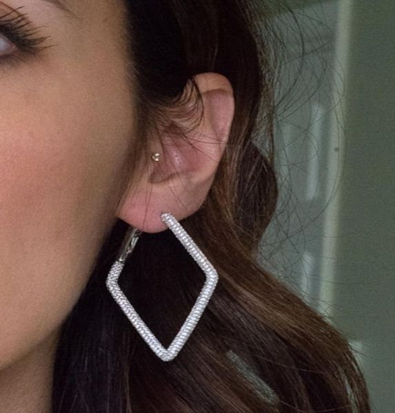luxury original 925 sterling silver hoop earring pave 400pcs 5a cubic zircon party wedding clip ear earrings for women bridal char7984646
luxury original 925 sterling silver hoop earring pave 400pcs 5a cubic zircon party wedding clip ear earrings for women bridal char7984646