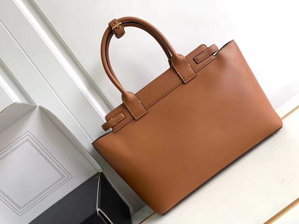 fashion soft letter l men women's shoulder bags totes handbag cosmetic bag cell phone pocket wallets coin purses high quality
fashion soft letter l men women's shoulder bags totes handbag cosmetic bag cell phone pocket wallets coin purses high quality