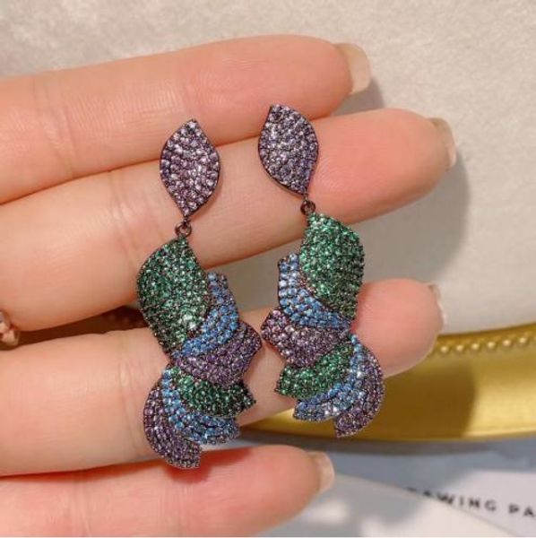 knot women new leaf petal full zircon pendant earrings long geometric earrings, Silver
knot women new leaf petal full zircon pendant earrings long geometric earrings, Silver