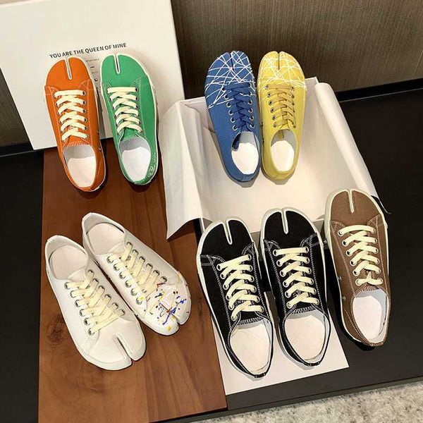 horseshoe toe women's spring and summer 2021 new one foot pig hoof single shoe split finger sports canvas shoes, Black
horseshoe toe women's spring and summer 2021 new one foot pig hoof single shoe split finger sports canvas shoes, Black