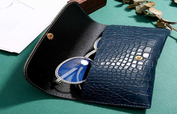 sunglasses cases bags 2022 fashion women portable glasses case pu leather foldable glasses box for eyeglass oversize sunglasses ba9929171
sunglasses cases bags 2022 fashion women portable glasses case pu leather foldable glasses box for eyeglass oversize sunglasses ba9929171