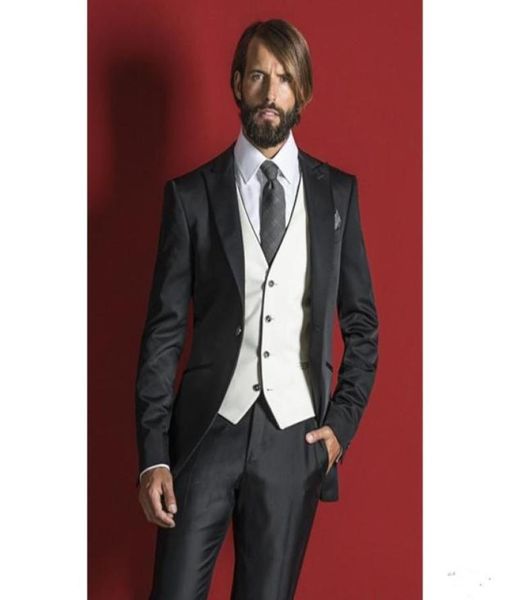 new one button black groom tuxedos peak lapel groomsmen man suits mens wedding suits jacketpantsvesttie 8231293794, Black;gray
new one button black groom tuxedos peak lapel groomsmen man suits mens wedding suits jacketpantsvesttie 8231293794, Black;gray