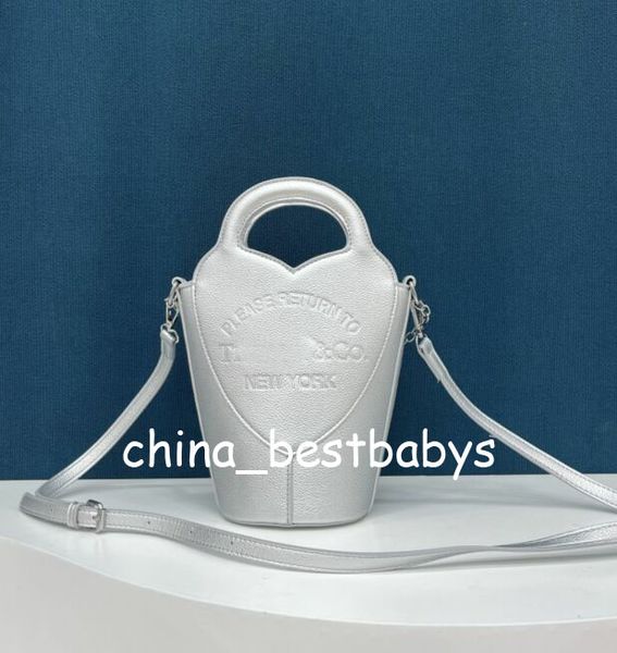 multicolor tifffanys bag bucket bag women one shoulder crossbody bag designer handbag litchi grain chain decoration tote luxury shopping bag
multicolor tifffanys bag bucket bag women one shoulder crossbody bag designer handbag litchi grain chain decoration tote luxury shopping bag