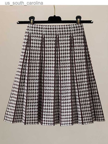 skirts new houndstooth pleated short skirt women's autumn winter high waist all-match a-line mini knitted skirts gd745 l230522, Black
skirts new houndstooth pleated short skirt women's autumn winter high waist all-match a-line mini knitted skirts gd745 l230522, Black