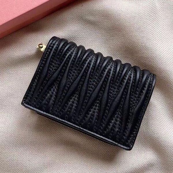 23 small matelasse nappa leather wallet flap with snap closure designer woman zipper space wallets three credit card slots luxury miu purse, Red;black
23 small matelasse nappa leather wallet flap with snap closure designer woman zipper space wallets three credit card slots luxury miu purse, Red;black