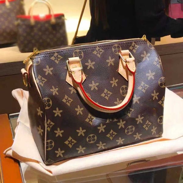 luxurys designer brand women bags leather handbags oxidize speedy shoulder crossbody handbag purse with shoulders strap dust bag
luxurys designer brand women bags leather handbags oxidize speedy shoulder crossbody handbag purse with shoulders strap dust bag