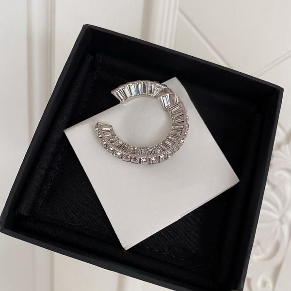 well sale original single high-end quality luxury quality brooch with double sided crystal diamond have box stamp ing, Gray
well sale original single high-end quality luxury quality brooch with double sided crystal diamond have box stamp ing, Gray