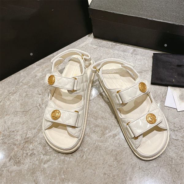 designer cc sandals luxury beach shoes style slippers women outdoor shoes fashion pool slides summer skjl
designer cc sandals luxury beach shoes style slippers women outdoor shoes fashion pool slides summer skjl