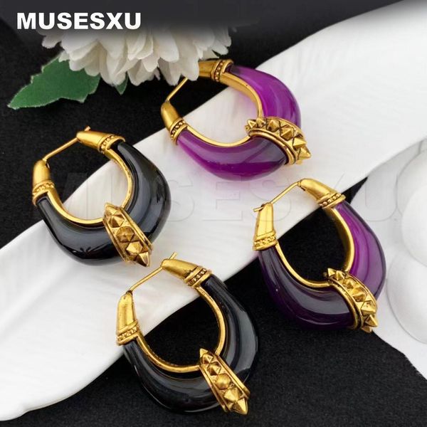 huggie 2022 luxury retro brand inlaid with black stone golden crescent shaped earrings for women's party jewelry gift, Golden;silver
huggie 2022 luxury retro brand inlaid with black stone golden crescent shaped earrings for women's party jewelry gift, Golden;silver
