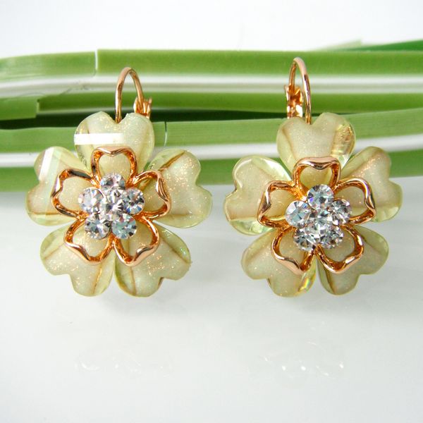 huggie navachi flower acetate crystal rhinestone yellow gp ear hook leverback earrings 2530, Golden;silver
huggie navachi flower acetate crystal rhinestone yellow gp ear hook leverback earrings 2530, Golden;silver