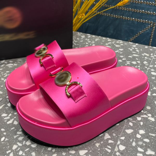 2023 fashion woman embroidered fabric slides slippers black beige multicolor embroidery mules womens home flip flops casual sandals summer l
2023 fashion woman embroidered fabric slides slippers black beige multicolor embroidery mules womens home flip flops casual sandals summer l