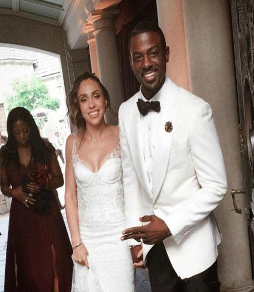 new white men suits wedding groom tuxedos 2 pieces jacketpants slim fit bridegroom groomsmen suits man blazer 3345126171, Black;gray
new white men suits wedding groom tuxedos 2 pieces jacketpants slim fit bridegroom groomsmen suits man blazer 3345126171, Black;gray