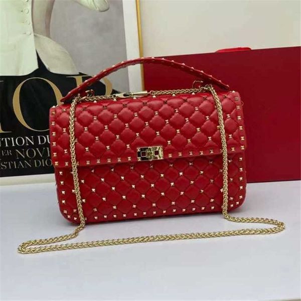 fashionable valentinoz designer crossbody women sheepskin handbags luxury bags classic bag lady's diamond beach grid rivet small portab
fashionable valentinoz designer crossbody women sheepskin handbags luxury bags classic bag lady's diamond beach grid rivet small portab
