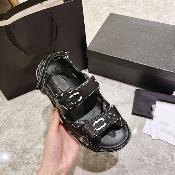 luxury design sandals 2023 fashion channel women summer high heels leather cross lace up student casual slippers 014-0010, Black
luxury design sandals 2023 fashion channel women summer high heels leather cross lace up student casual slippers 014-0010, Black