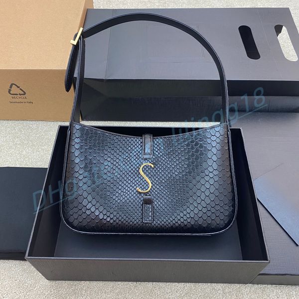 fashion shouler bags serpentine derma shoulder bags luxury underarm pouch designer women bags metal locking buckle design purse tape box
fashion shouler bags serpentine derma shoulder bags luxury underarm pouch designer women bags metal locking buckle design purse tape box