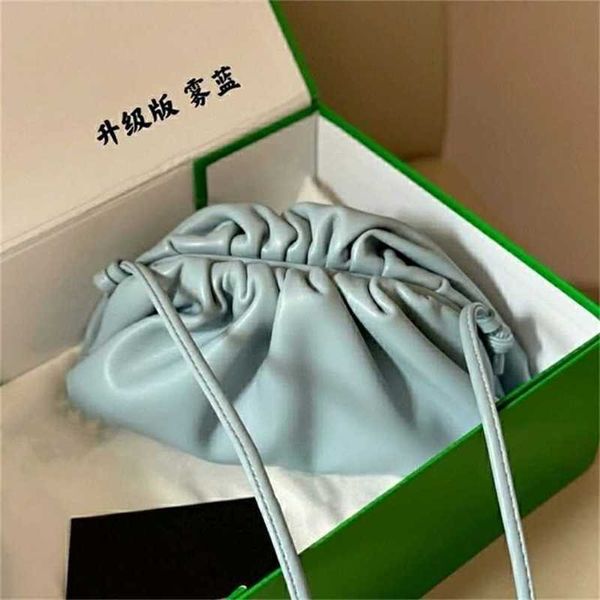 same designer bottegas handbags venetas cloud underarm clip leather womens one shoulder slant cross fold dumpling 18lil
same designer bottegas handbags venetas cloud underarm clip leather womens one shoulder slant cross fold dumpling 18lil