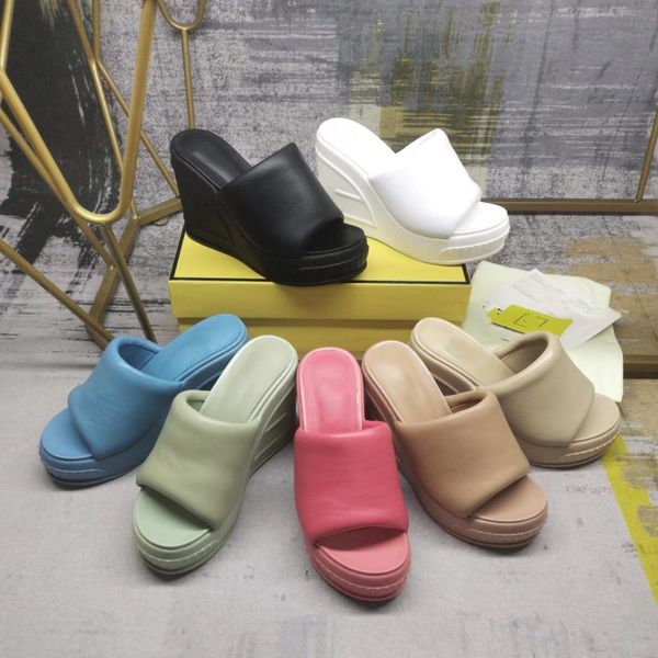 luxury slippers designer quality beach slippers sandals lady slide platform wedge rainbow lady summer slippers lady brand rubber lady slide, Black
luxury slippers designer quality beach slippers sandals lady slide platform wedge rainbow lady summer slippers lady brand rubber lady slide, Black