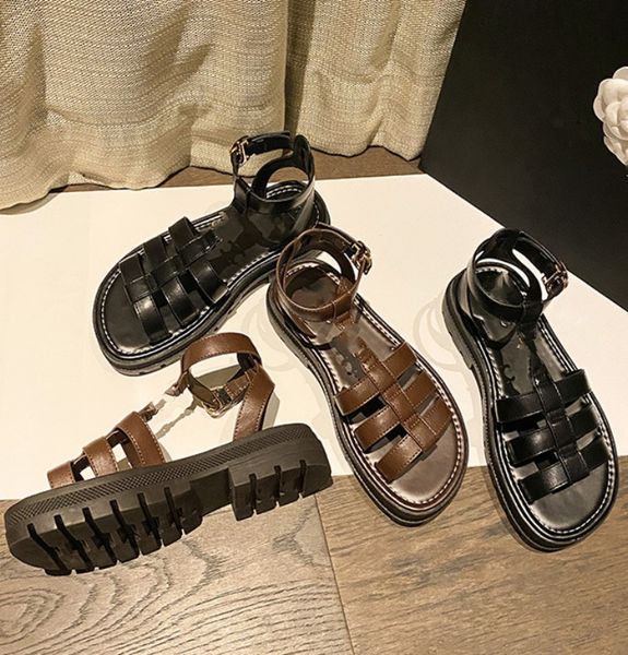 lightly padded luxe flat slides triomphe embossed logo sandals women slippers insole sandals slides leather open toe luxury designer shoes p, Black
lightly padded luxe flat slides triomphe embossed logo sandals women slippers insole sandals slides leather open toe luxury designer shoes p, Black