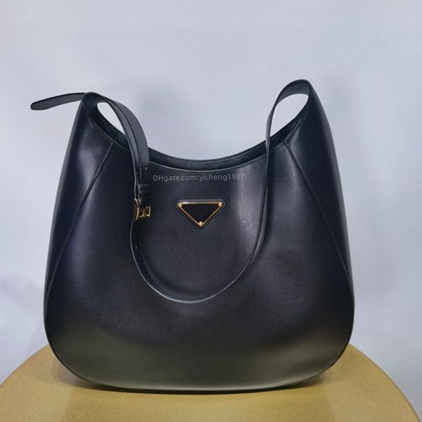 10a quality cleo large 40cm women shoulder bag luxury designer handbags simple fashion cowhide leather lady underarm bag prad crossbody shop, Black;red
10a quality cleo large 40cm women shoulder bag luxury designer handbags simple fashion cowhide leather lady underarm bag prad crossbody shop, Black;red