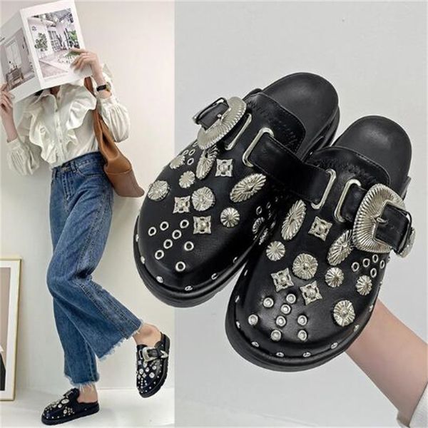 women's designer slippers fashion thick bottom with buckles rivets metal pieces punk wind black flat sandals serrated casual wrap head
women's designer slippers fashion thick bottom with buckles rivets metal pieces punk wind black flat sandals serrated casual wrap head