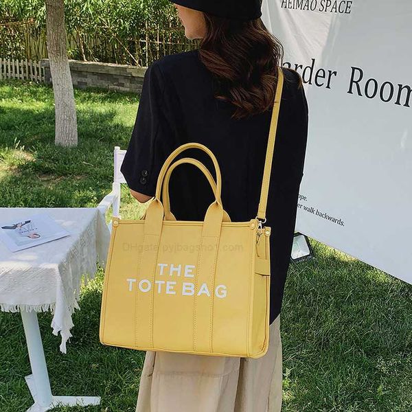 the tote marc korean women's summer new fashion versatile large capacity fashionable handheld tote bag jacobszqdcjocobs
the tote marc korean women's summer new fashion versatile large capacity fashionable handheld tote bag jacobszqdcjocobs