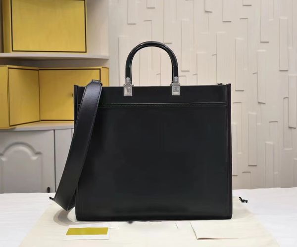luxury handbag womens shoulder bag luxury handbags retro charm fashion removable classic unique crossbody girlfriends
luxury handbag womens shoulder bag luxury handbags retro charm fashion removable classic unique crossbody girlfriends