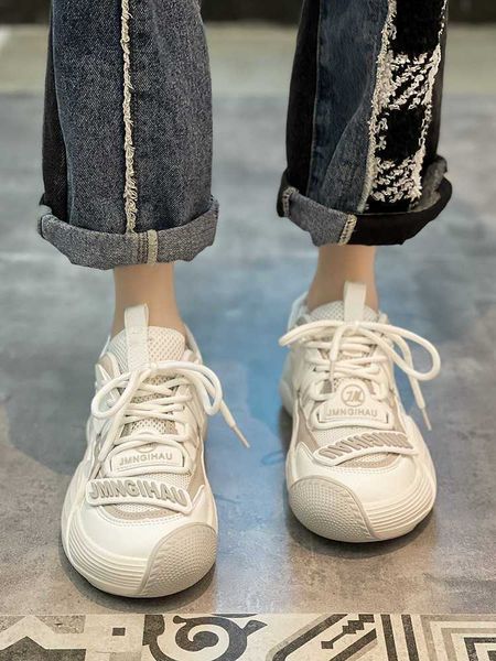 women's casual spring/summer 2023 new comfortable student breathable lace up letter sports shoes
women's casual spring/summer 2023 new comfortable student breathable lace up letter sports shoes