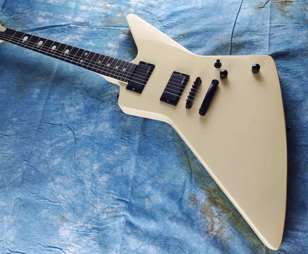 electric guitar, made of mahogany,eet fuk milky white, signature stickers, quick package shipping
electric guitar, made of mahogany,eet fuk milky white, signature stickers, quick package shipping