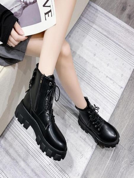 leather ladies ankle boots women snow boots casual warm motorcycle platform shoes high heels high heels martin boots1524846
leather ladies ankle boots women snow boots casual warm motorcycle platform shoes high heels high heels martin boots1524846
