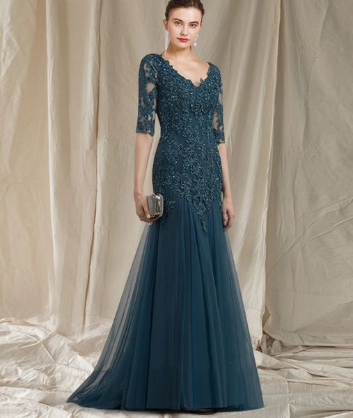 a-line mother of the bride dress elegant v neck sweep brush train lace tulle half sleeve ruffles appliques wedding guest party gowns, Black;red
a-line mother of the bride dress elegant v neck sweep brush train lace tulle half sleeve ruffles appliques wedding guest party gowns, Black;red