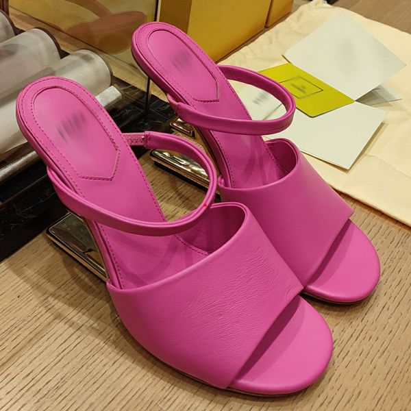 2023 fashion designers slippers women sandals classic wool roll sheepskin slides flat slipper winter plush fur sandal home sandals comfortab, Black
2023 fashion designers slippers women sandals classic wool roll sheepskin slides flat slipper winter plush fur sandal home sandals comfortab, Black