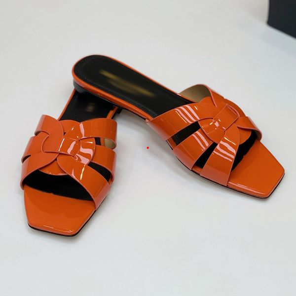 2023 fashion women leather slippers home slipper blooms geranium black oran sandals shoes munich m woman flip flops luxury pantoufles sandal
2023 fashion women leather slippers home slipper blooms geranium black oran sandals shoes munich m woman flip flops luxury pantoufles sandal