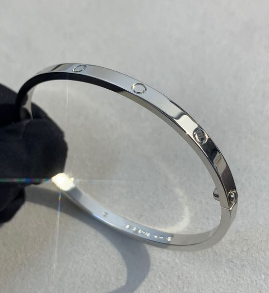 2023 luxury excellent quality v gold material charm thin punk band bracelet in three colors plated have box stamp ps5140, Black
2023 luxury excellent quality v gold material charm thin punk band bracelet in three colors plated have box stamp ps5140, Black