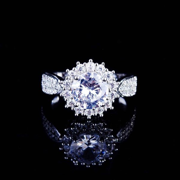 flower shape 100% 925 sterling silver ring simulated diamond cz engagement wedding band rings for women bridal party jewelry, Slivery;golden
flower shape 100% 925 sterling silver ring simulated diamond cz engagement wedding band rings for women bridal party jewelry, Slivery;golden