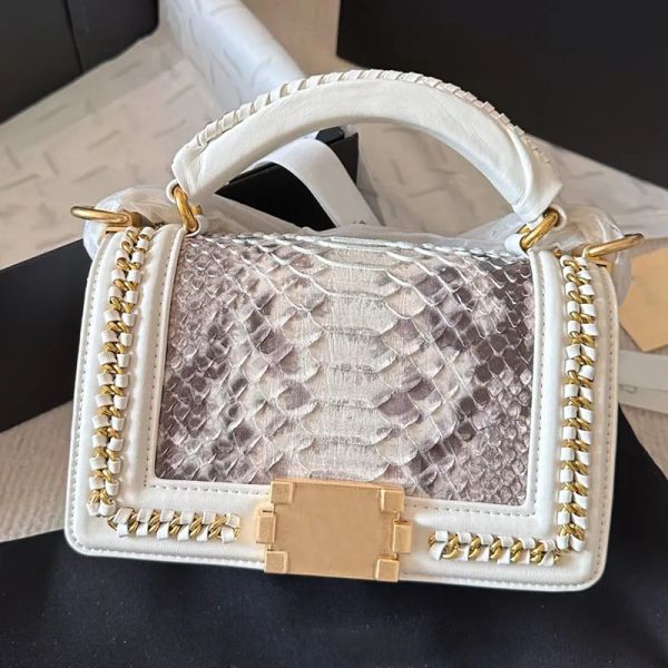 2023 women designer serpentine bag with handle vintage tote aged gold metal hardware real leather multi color crossbody shoulder handbag adj
2023 women designer serpentine bag with handle vintage tote aged gold metal hardware real leather multi color crossbody shoulder handbag adj