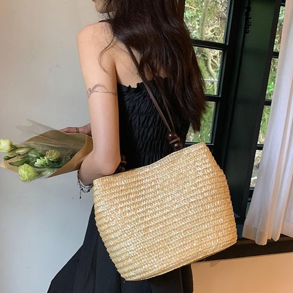 waist bags woven beach shoulder bag 2023 summer fashion straw tote luxury designer handbags and purses large capacity versatile 230522
waist bags woven beach shoulder bag 2023 summer fashion straw tote luxury designer handbags and purses large capacity versatile 230522