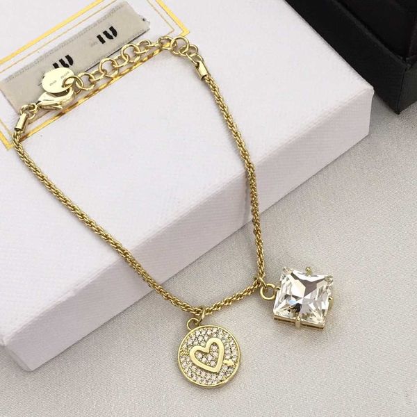 miao jia 23 new heart shaped square diamond crystal bracelet for women with grade feeling sweet temperament and high definition jewelry, Golden;silver
miao jia 23 new heart shaped square diamond crystal bracelet for women with grade feeling sweet temperament and high definition jewelry, Golden;silver