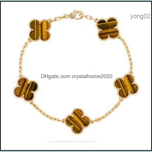 pendant necklaces 2022 new fashion classic 925 sterling sier motifs four leaf lucky clover bracelet for women drop deli otpvy, Silver
pendant necklaces 2022 new fashion classic 925 sterling sier motifs four leaf lucky clover bracelet for women drop deli otpvy, Silver