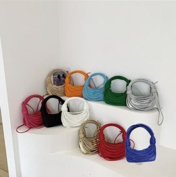 waist bags personalized creative 2023 summer wire bundle knitting knot single shoulder women messenger crisscross solid 230522
waist bags personalized creative 2023 summer wire bundle knitting knot single shoulder women messenger crisscross solid 230522